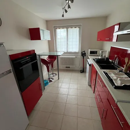 Appartement La Vie En Rose - 8 People - Wi-fi - Parking Clermont-Ferrand